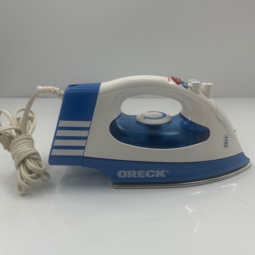 Oreck‎ JP8100CA Cord/Cordless Steam Iron 1350W Blue White Stainless Soleplate